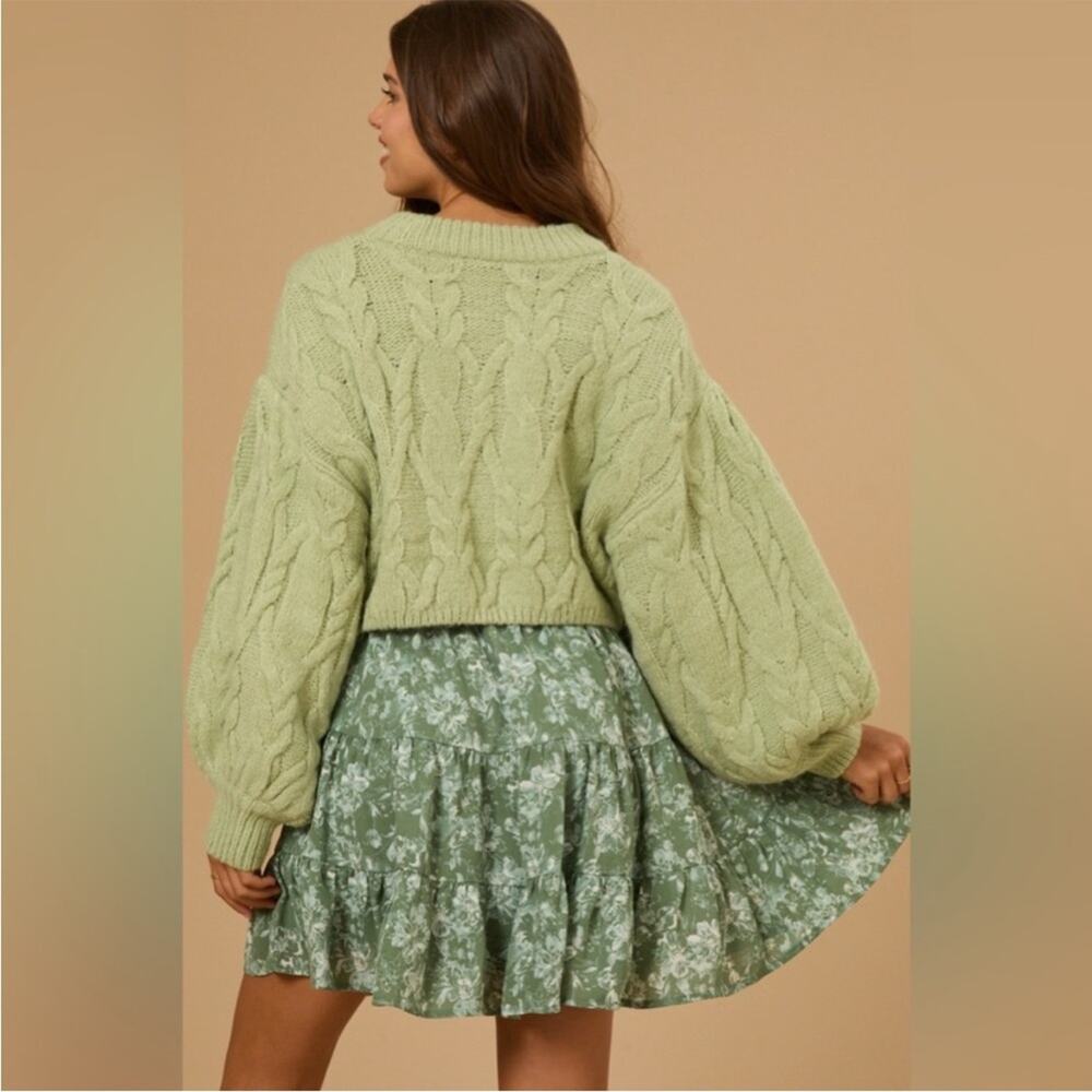 Altar'd State Capri Sage Cropped Oversized Cable Knit Sweater Puff Sleeves Sz XS - Picture 2 of 11